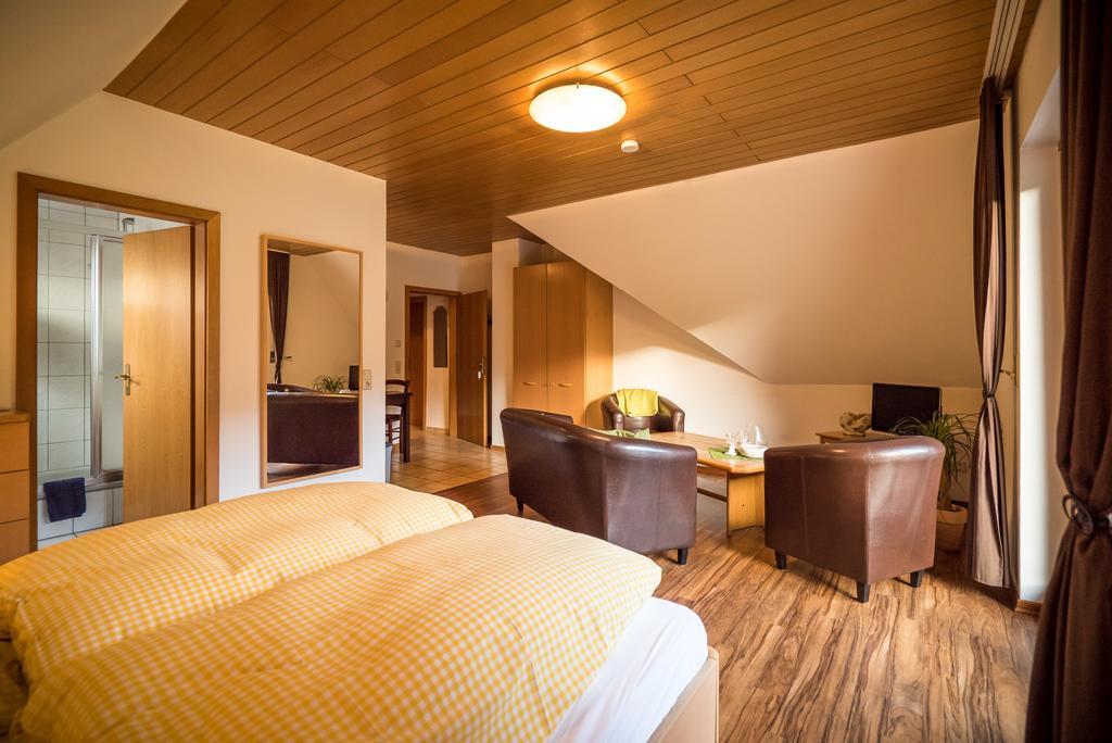 Weingut Peifer Apartment Traben-Trarbach Room photo